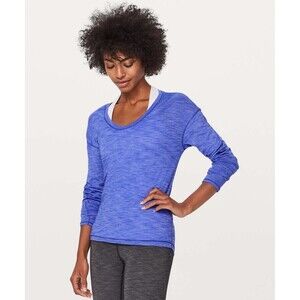 Lululemon Size 4 Meant To Move Long Sleeve Top Blue.